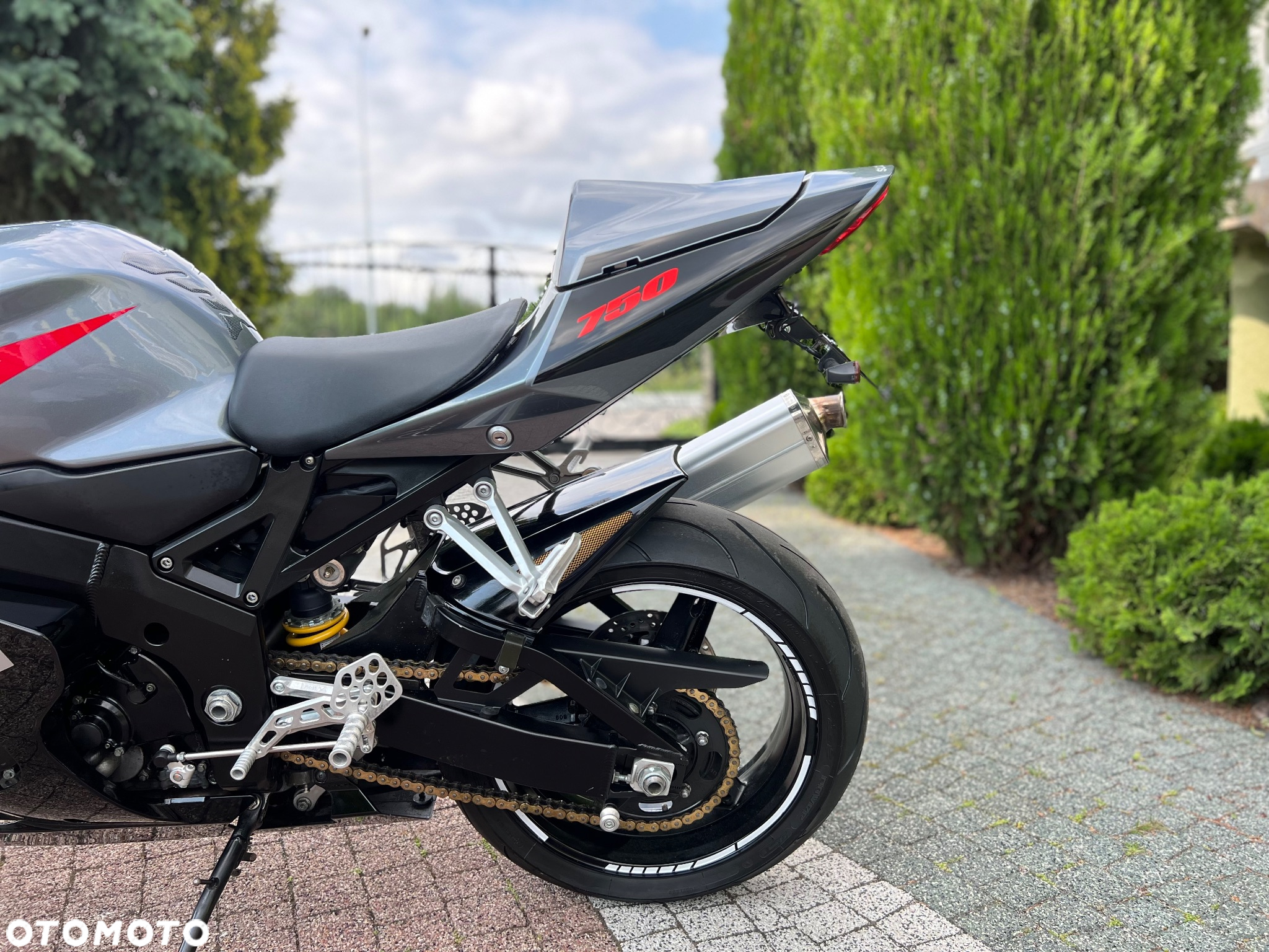 Suzuki GSX-R - 22