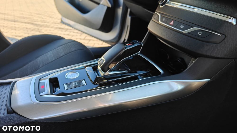 Peugeot 308 PureTech 130 GPF EAT8 Stop & Start Allure - 19