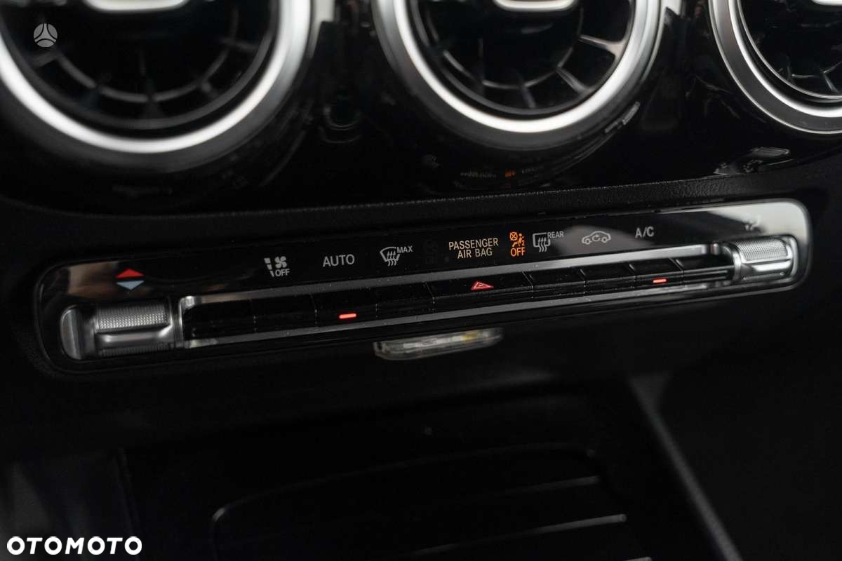 Mercedes-Benz Klasa B 180 7G-DCT Edition 19 - 22