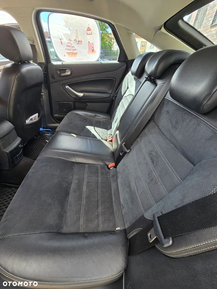 Ford Mondeo 2.5 Titanium X - 4
