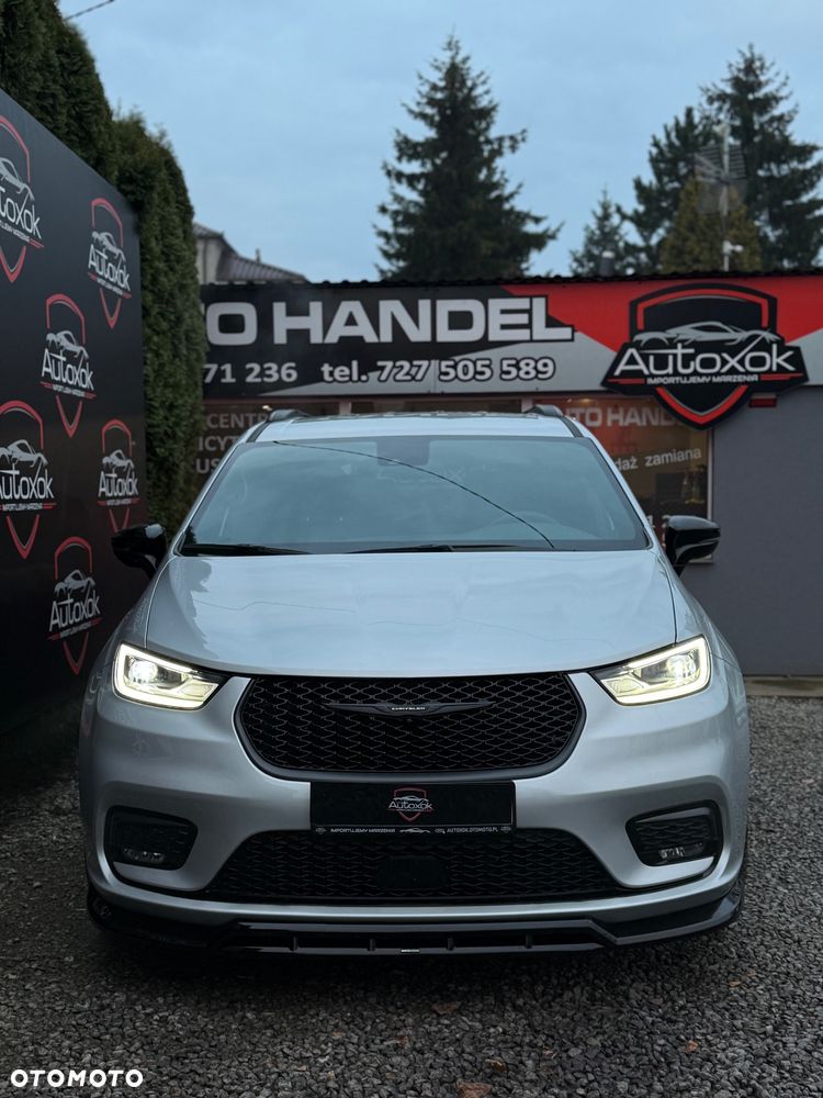 Chrysler Pacifica - 13