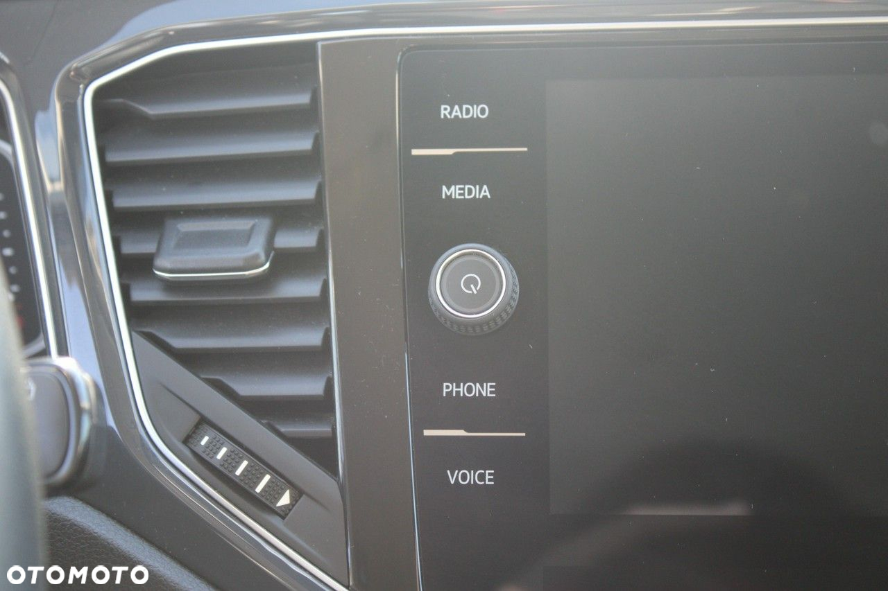 Volkswagen T-Roc - 18