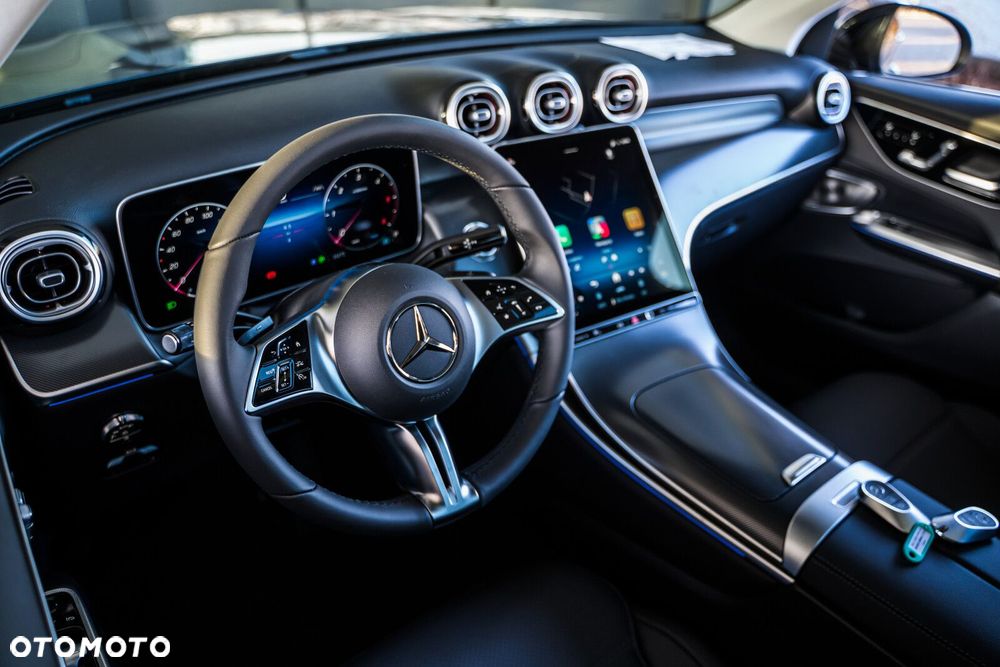 Mercedes-Benz GLC - 12