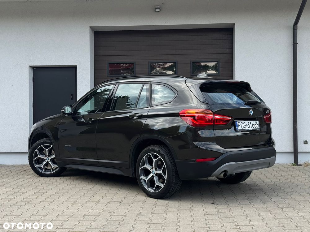BMW X1 sDrive18i Sport Line - 4