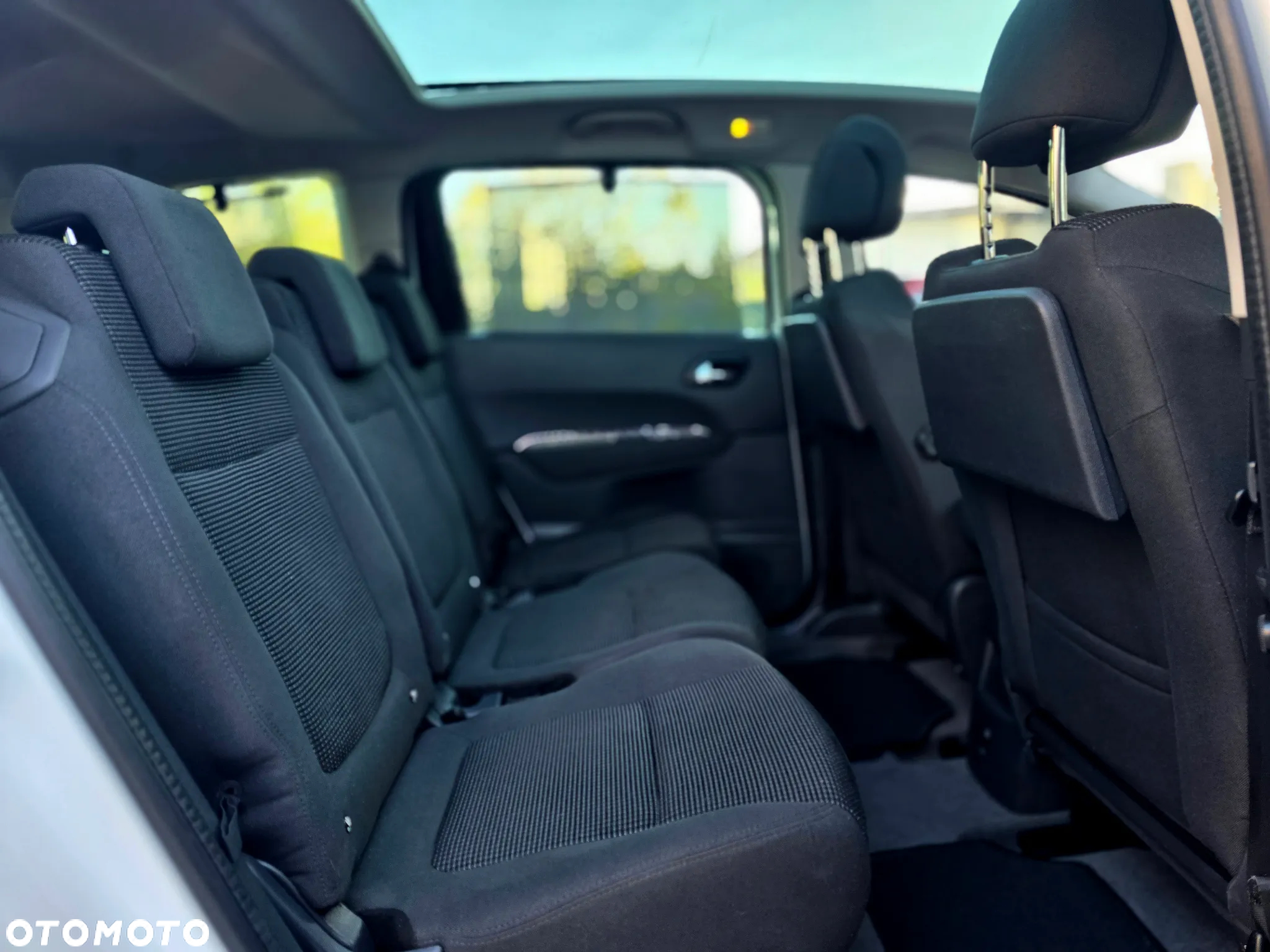 Peugeot 5008 - 17