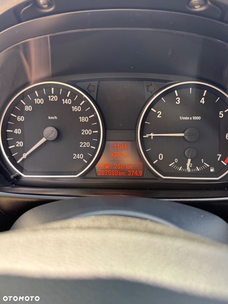 BMW Seria 1 - 17