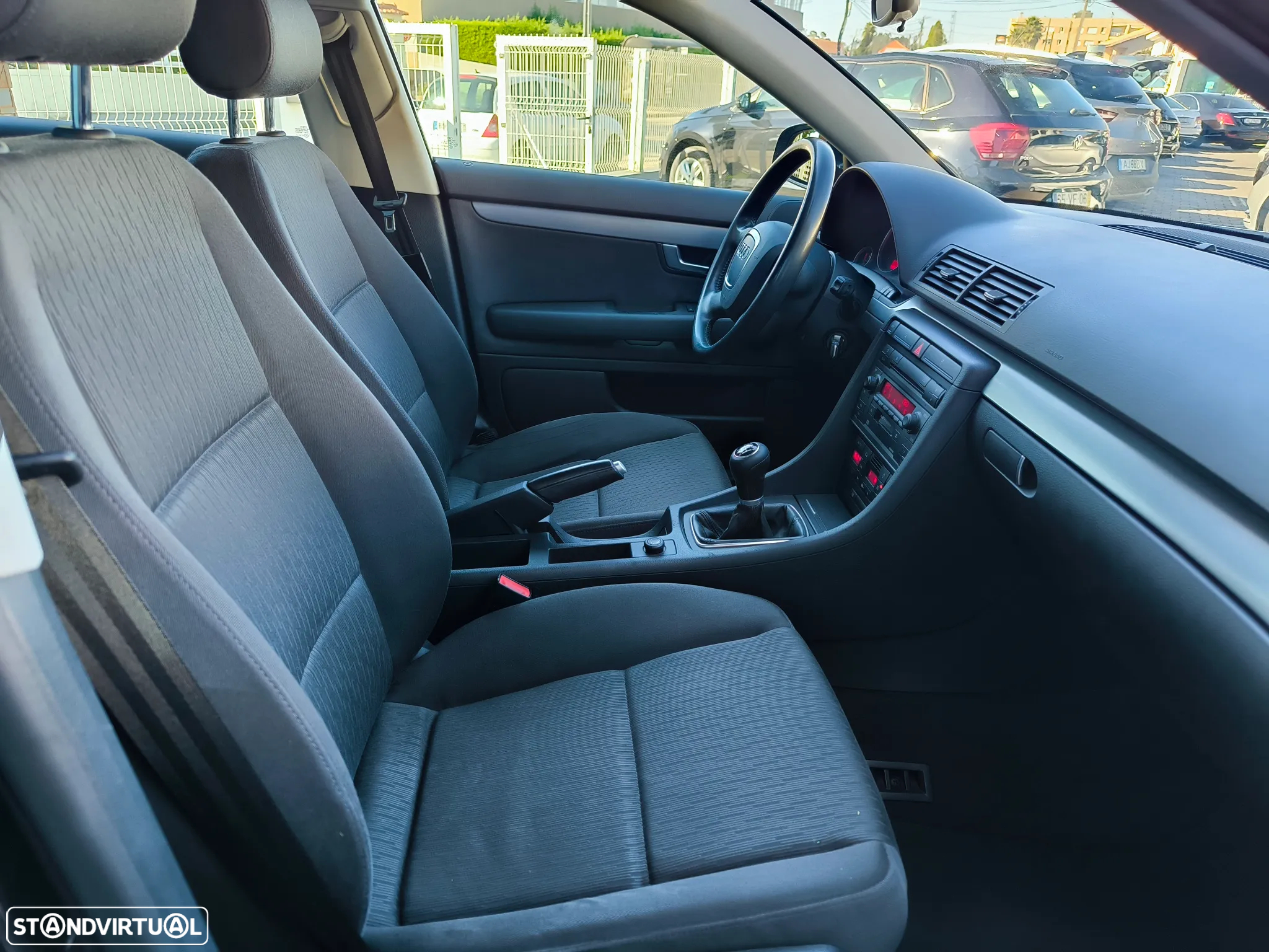 Audi A4 2.0 TDI Advance - 23
