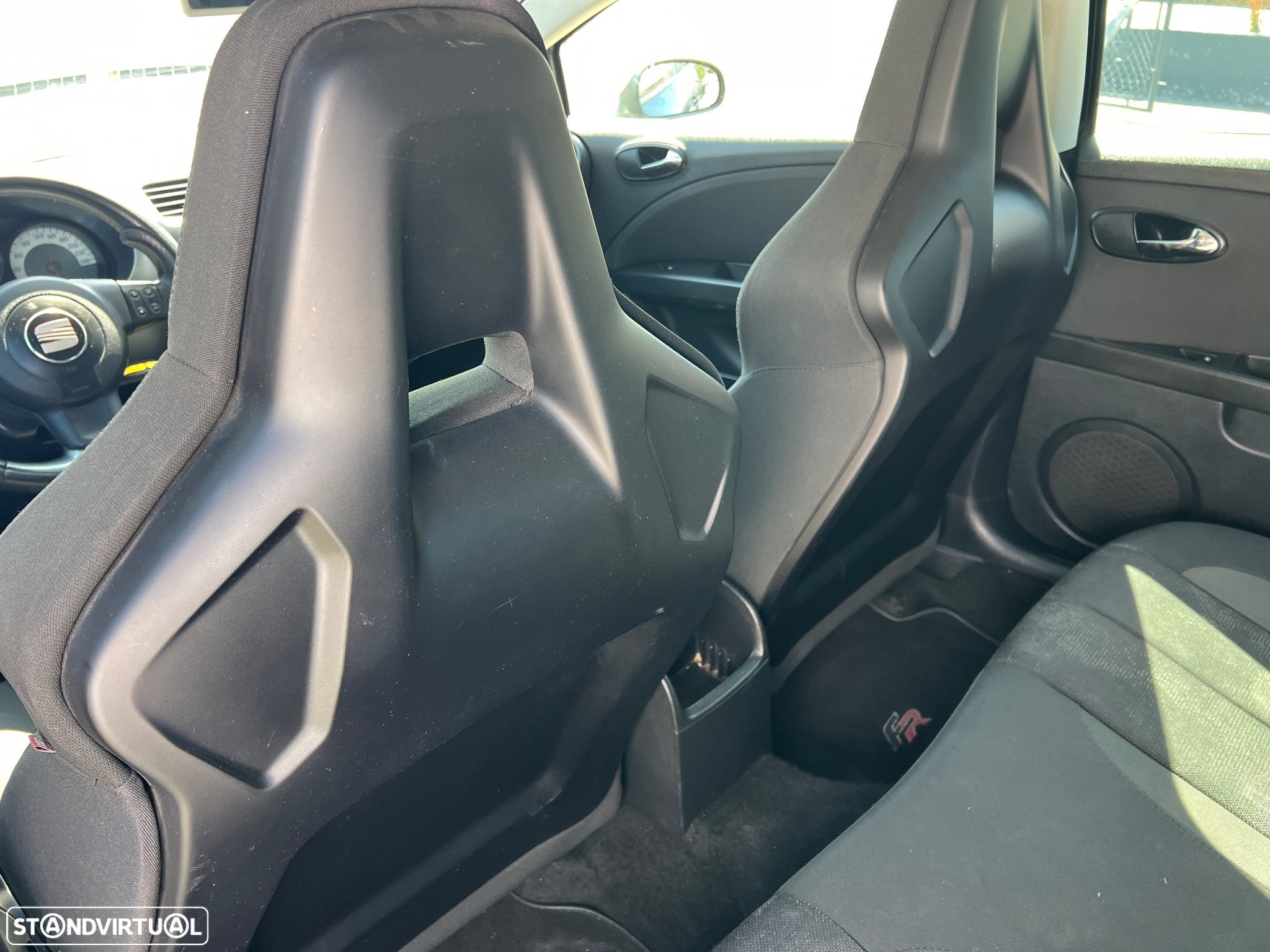 SEAT Leon 2.0 TDI FR 18 Tiago Monteiro - 27