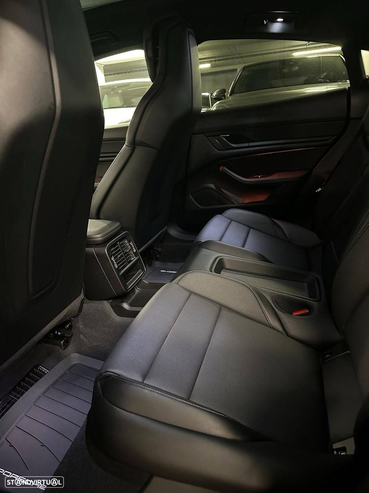 Porsche Taycan 4S - 8