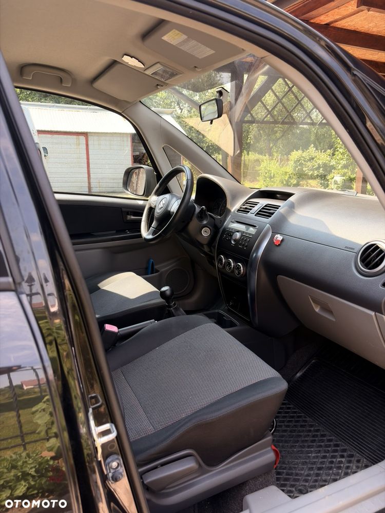 Suzuki SX4 1.5 - 7