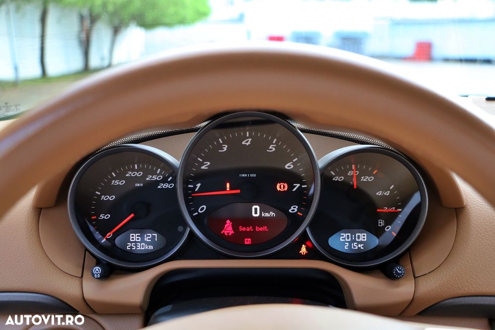 Porsche Cayman Standard - 25