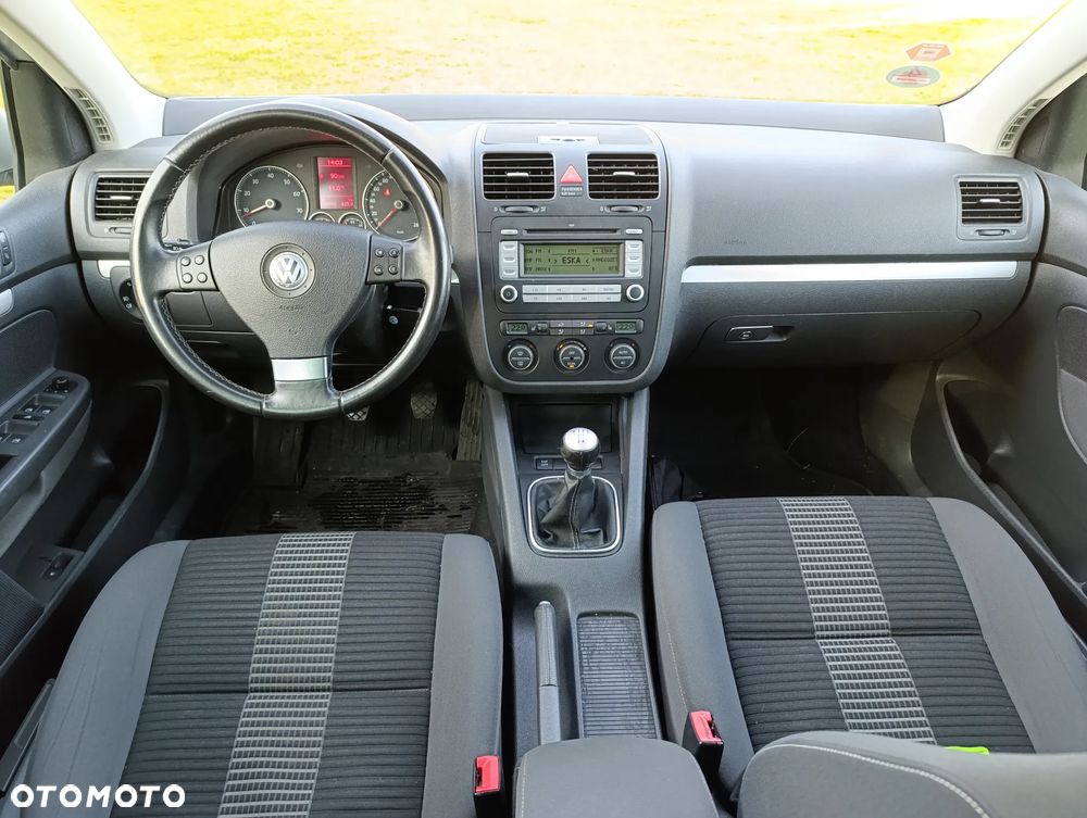 Volkswagen Golf V 1.6 Comfortline - 6