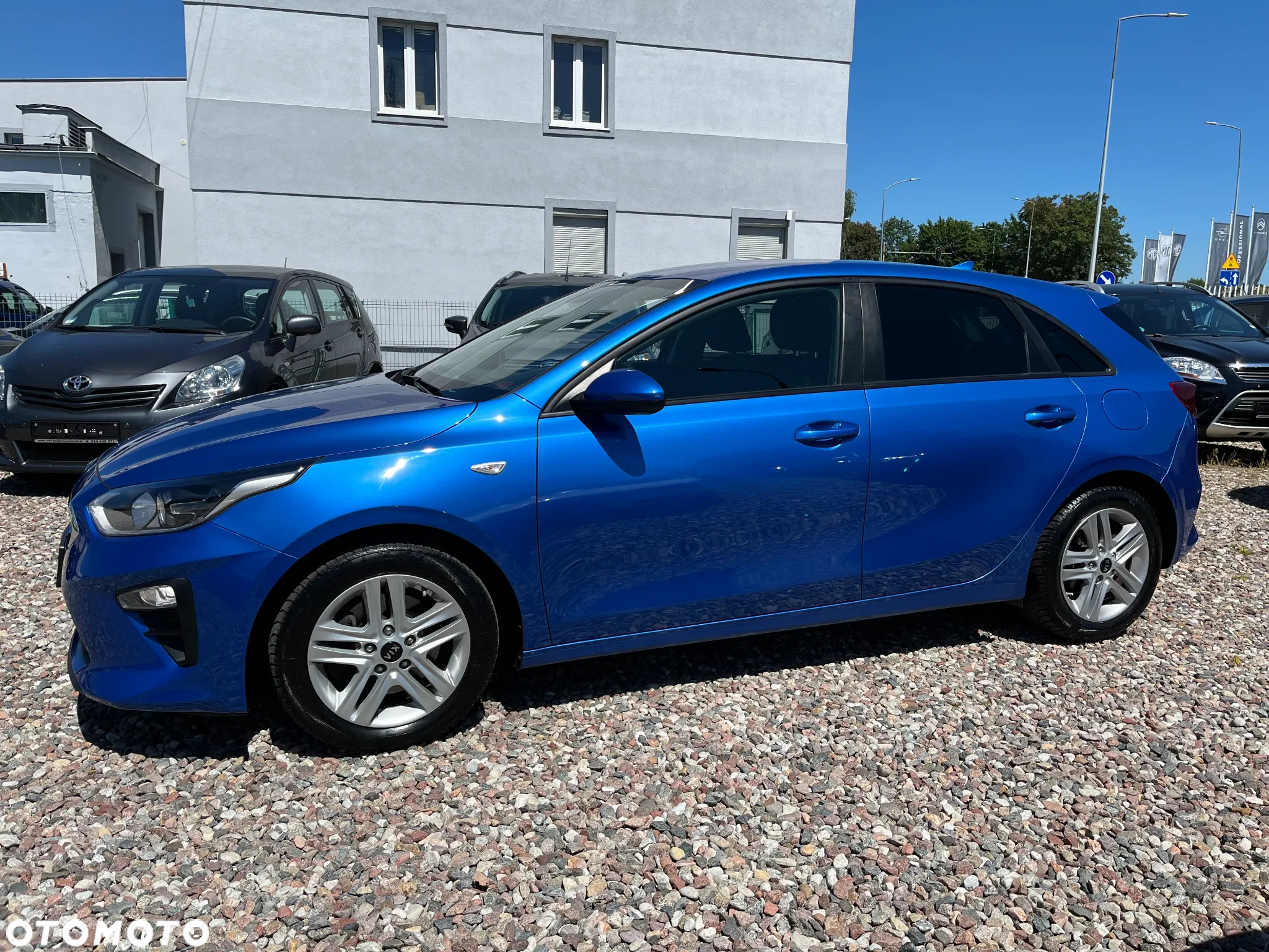Kia Ceed - 10