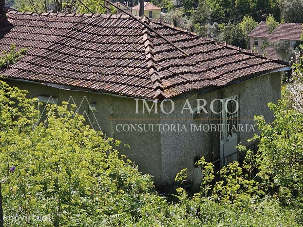 Moradia T2 para restauro - Grande imagem: 3/12