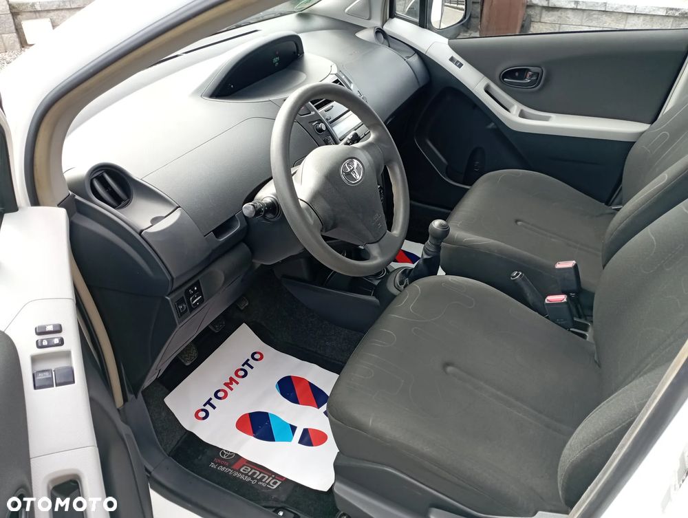 Toyota Yaris 1.0 Luna - 12
