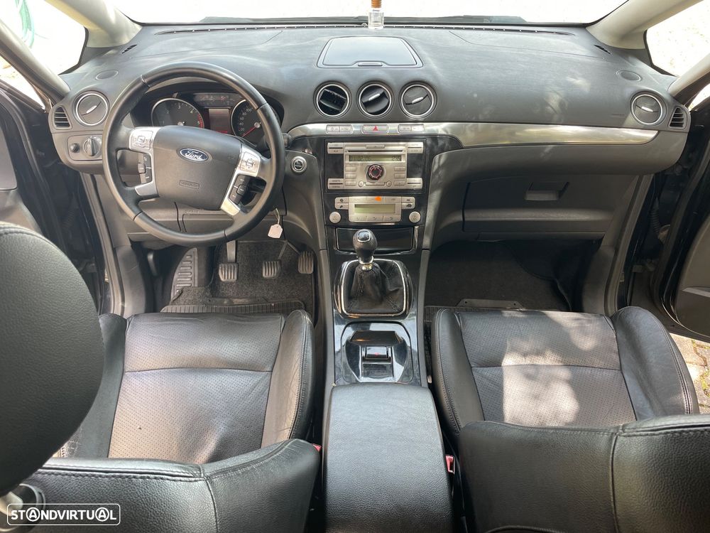 Ford S-Max 1.8 TDCi Titanium 7L - 36