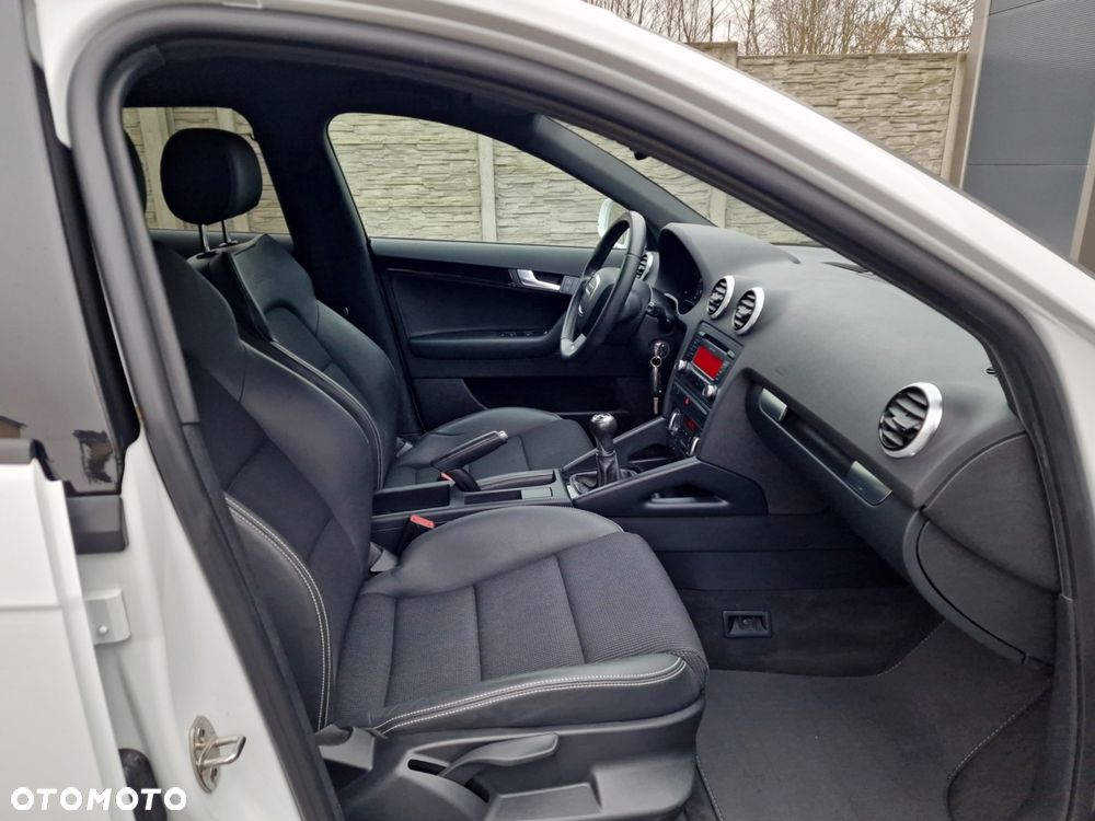 Audi A3 Sportback 2.0 TDI DPF S line Sportpaket - 18