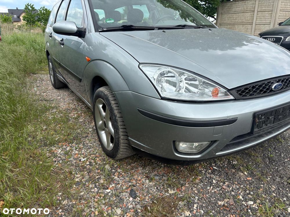 Ford Focus 1.8 Ambiente - 2