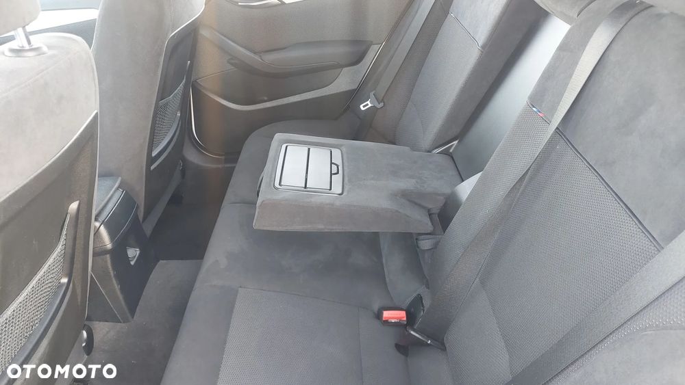 BMW X1 sDrive18d M Sport sport - 27