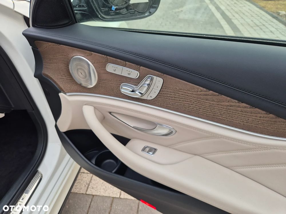 Mercedes-Benz Klasa E - 29