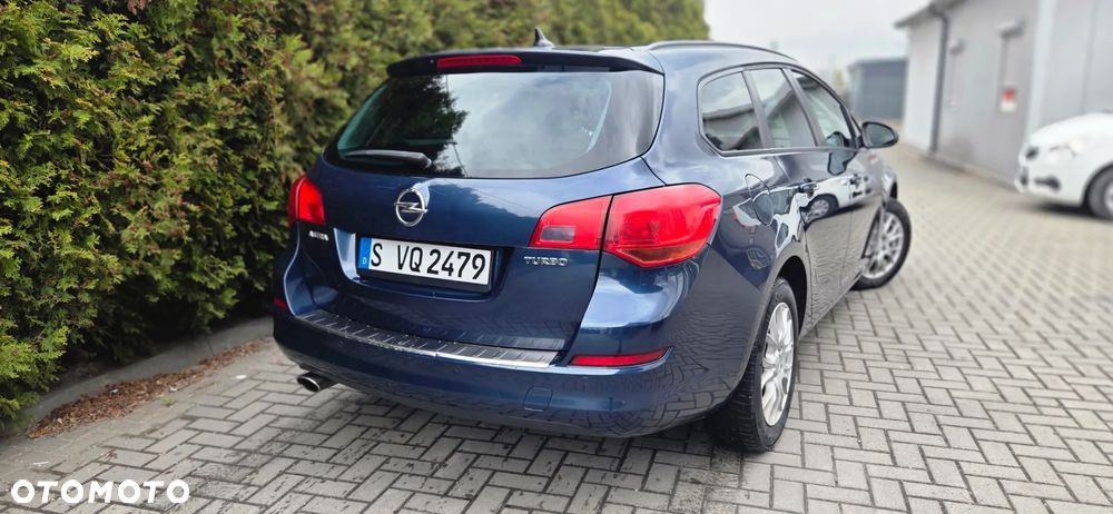 Opel Astra 1.6 Turbo 150 Jahre - 13