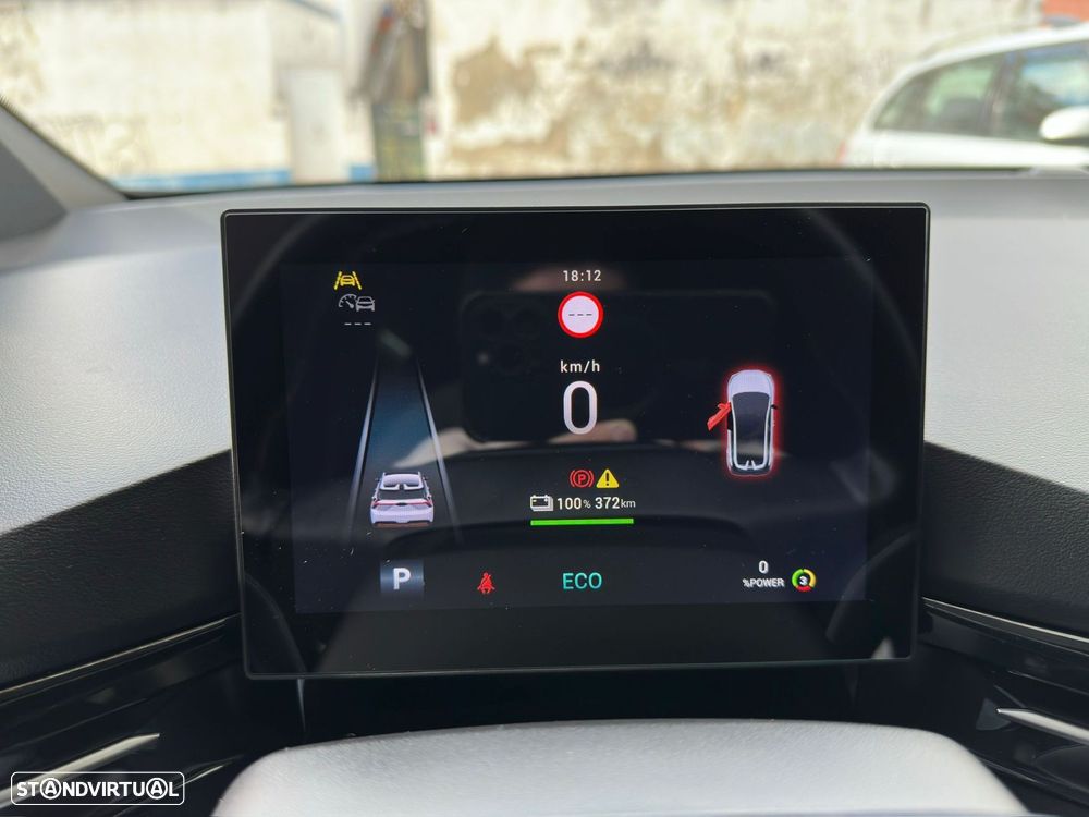 MG MG4 64 kWh Luxury - 14