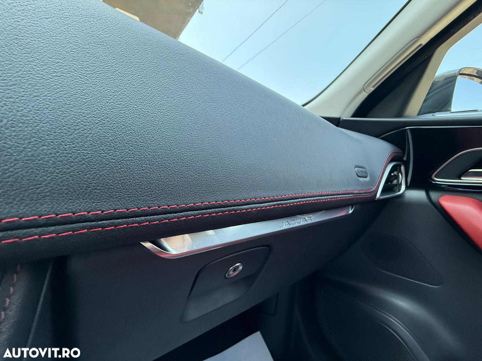 Jaguar F-Pace 20d AWD R-Sport - 10