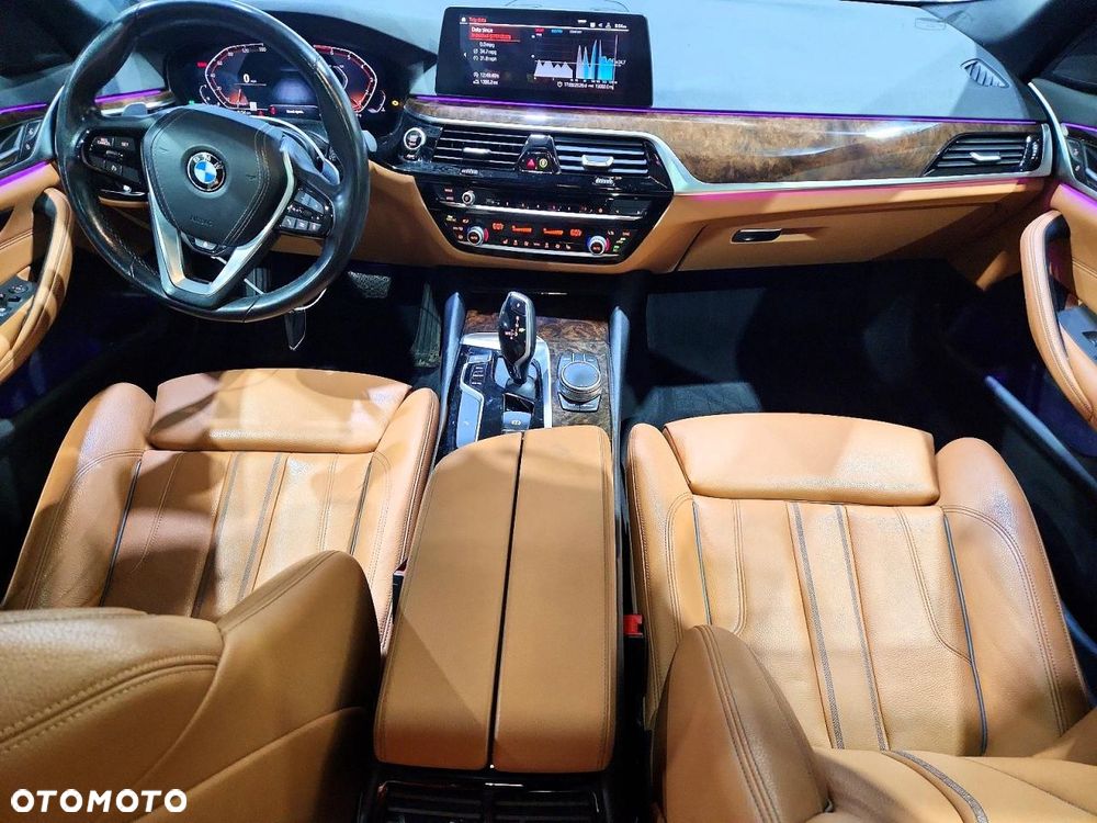 BMW Seria 5 530i xDrive Sport Line - 9