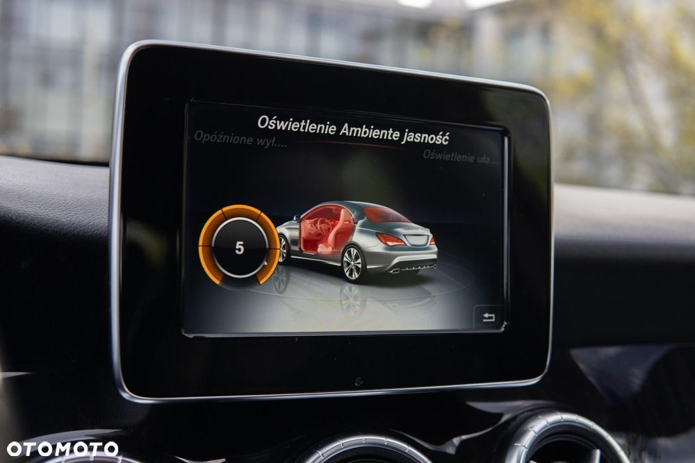 Mercedes-Benz CLA 250 7G-DCT AMG Line - 20