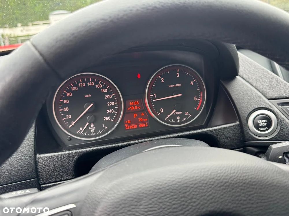 BMW X1 sDrive18d - 11