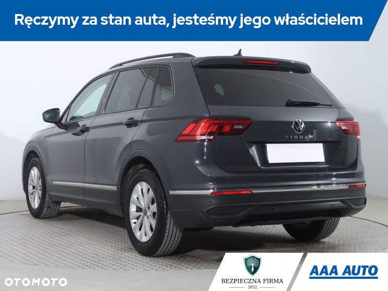 Volkswagen Tiguan - 5