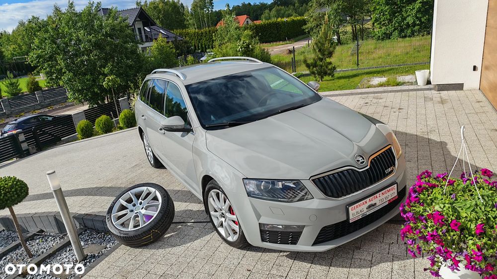 Skoda Octavia 2.0 TDI DSG RS - 2