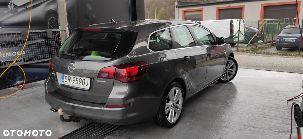 Opel Astra 1.4 T Cosmo - 3