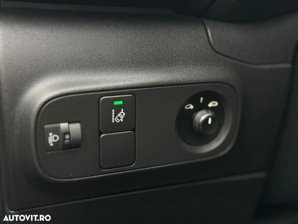 Citroën C3 1.2 PureTech BVM Feel - 36