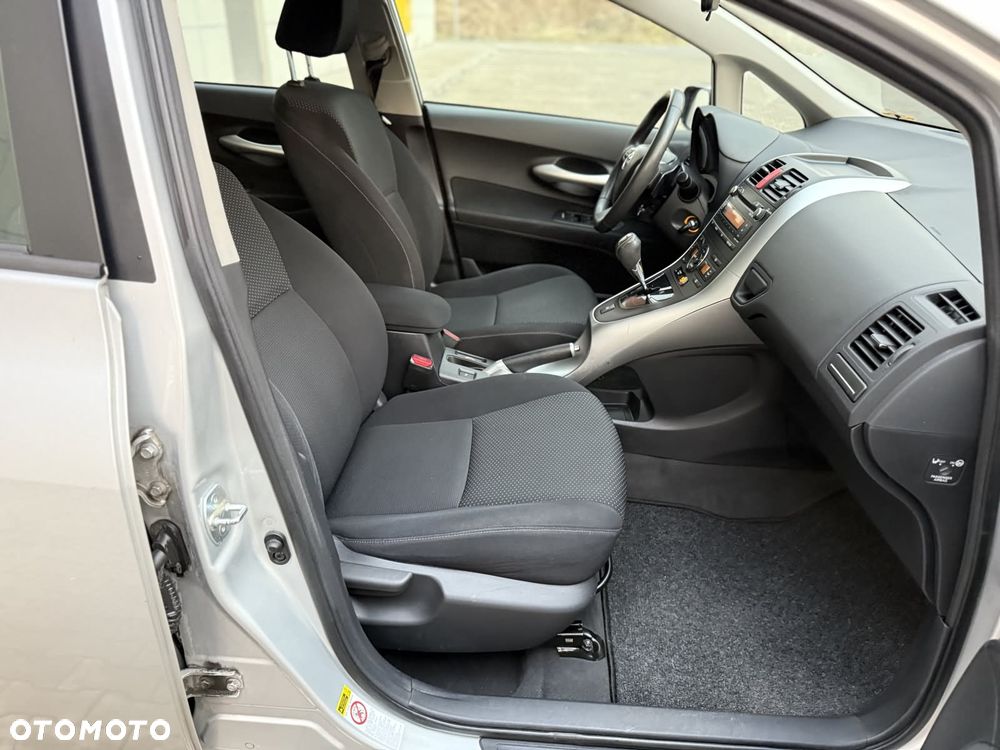 Toyota Auris 1.6 MultiMode Edition - 24