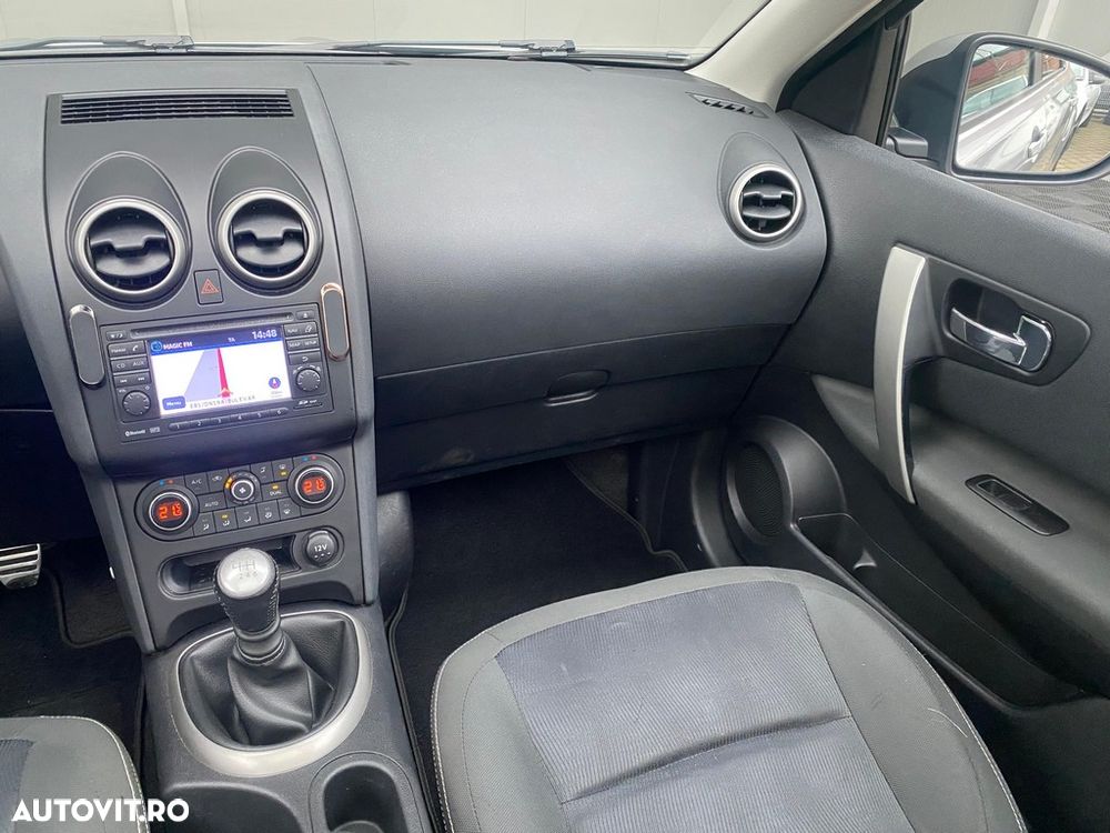 Nissan Qashqai+2 - 25