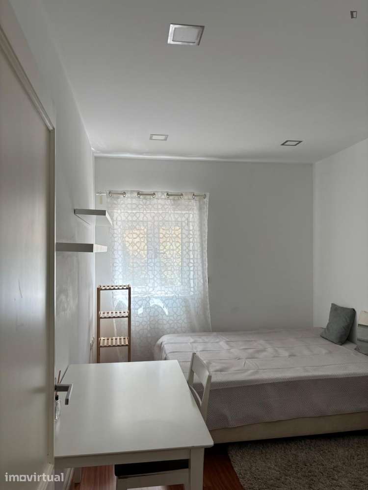 Quarto - localizado em Montes Claros Coimbra - Grande imagem: 3/13