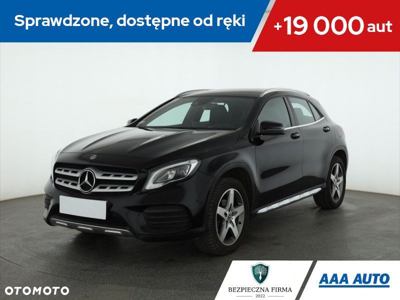 Mercedes-Benz GLA - 2