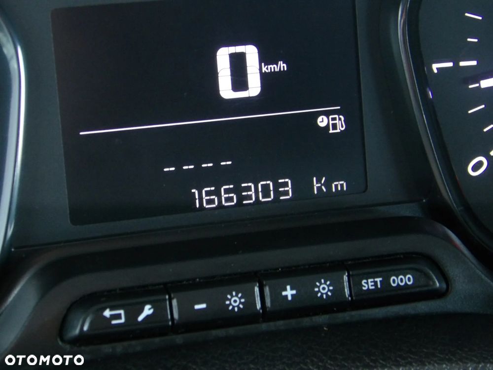 Opel Vivaro - 16