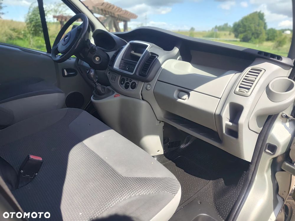 Opel Vivaro - 21
