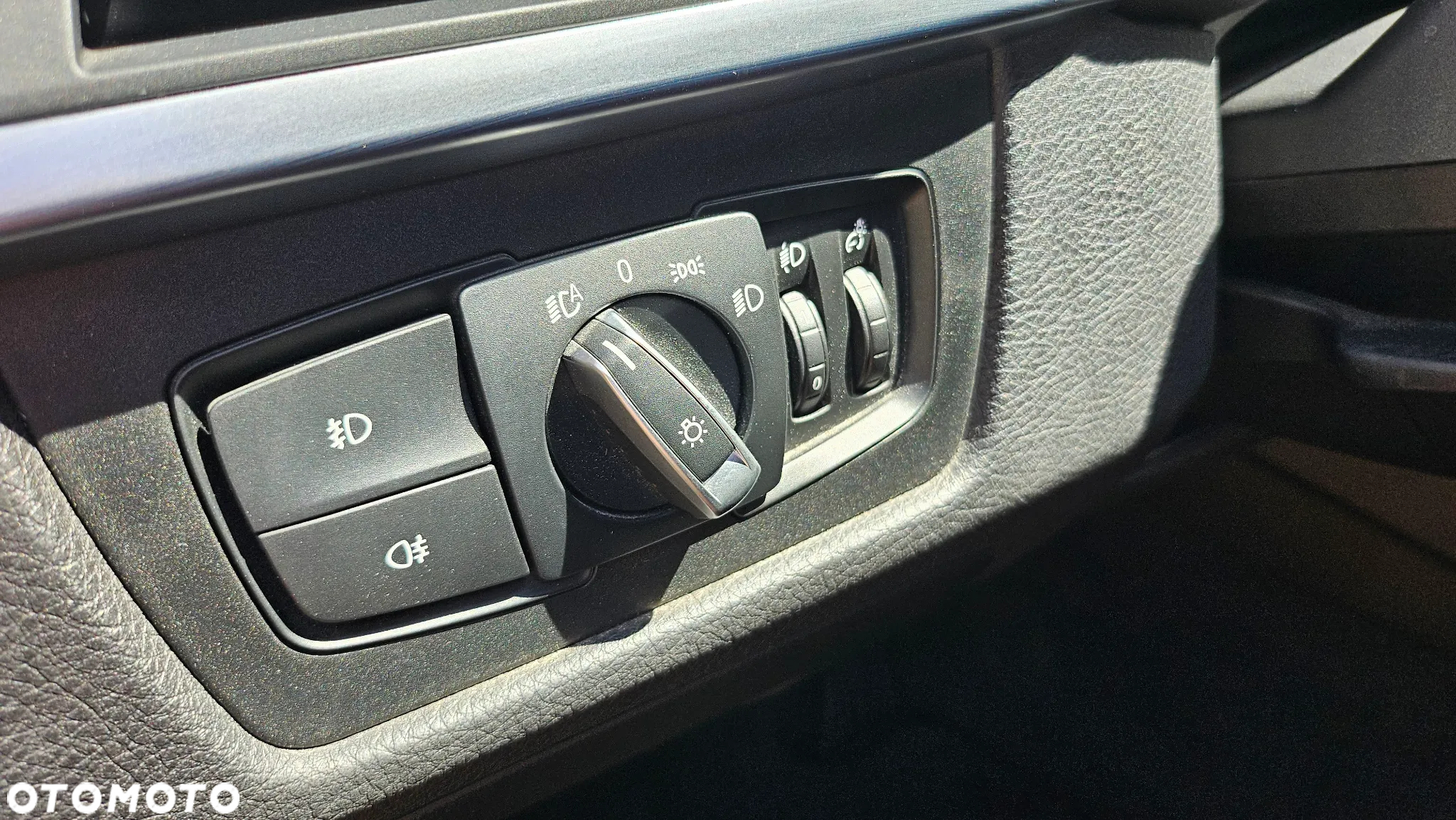 BMW Seria 3 320i Touring Luxury Line - 18
