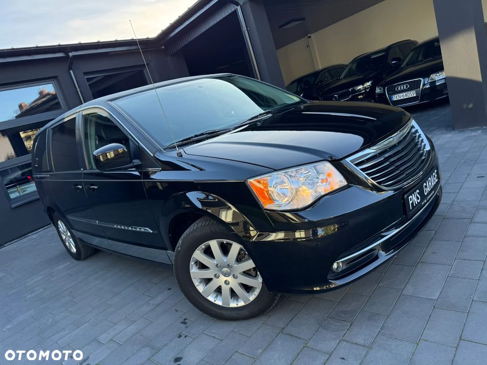 Chrysler Town & Country 3.6 Limited - 20
