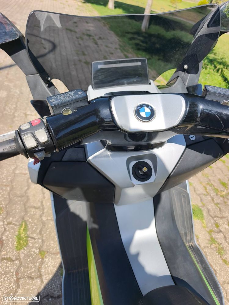 BMW C Evolution Abs  Carta automovel - 11