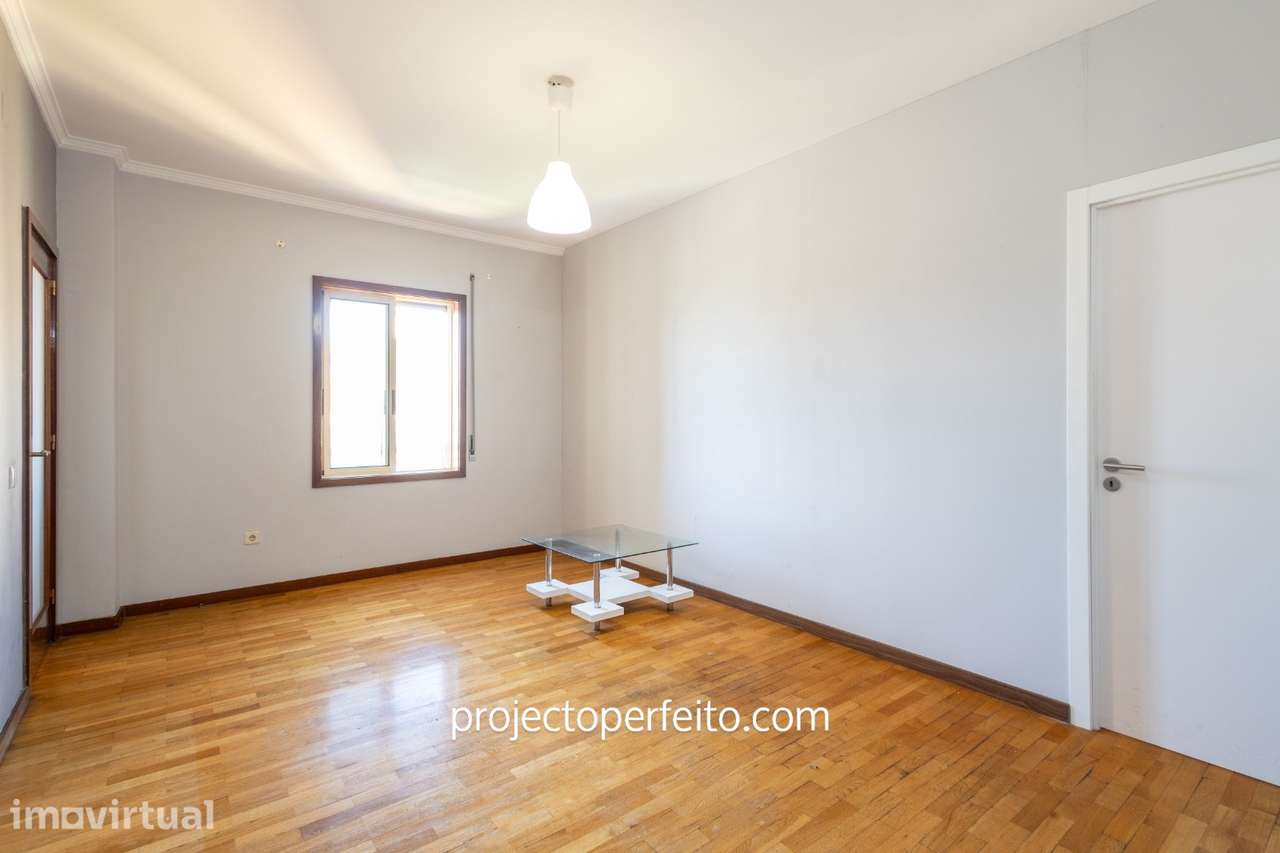 Apartamento T3 Venda em Vilar de Andorinho,Vila Nova de Gaia - Grande imagem: 3/13