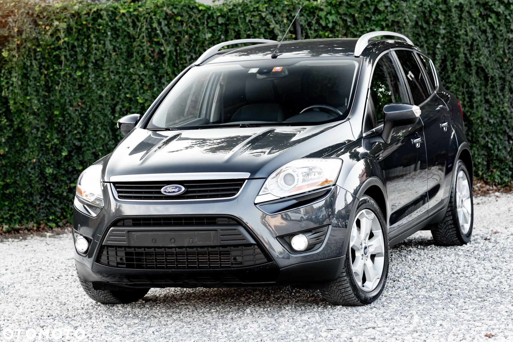 Ford Kuga 2.5 Titanium - 1