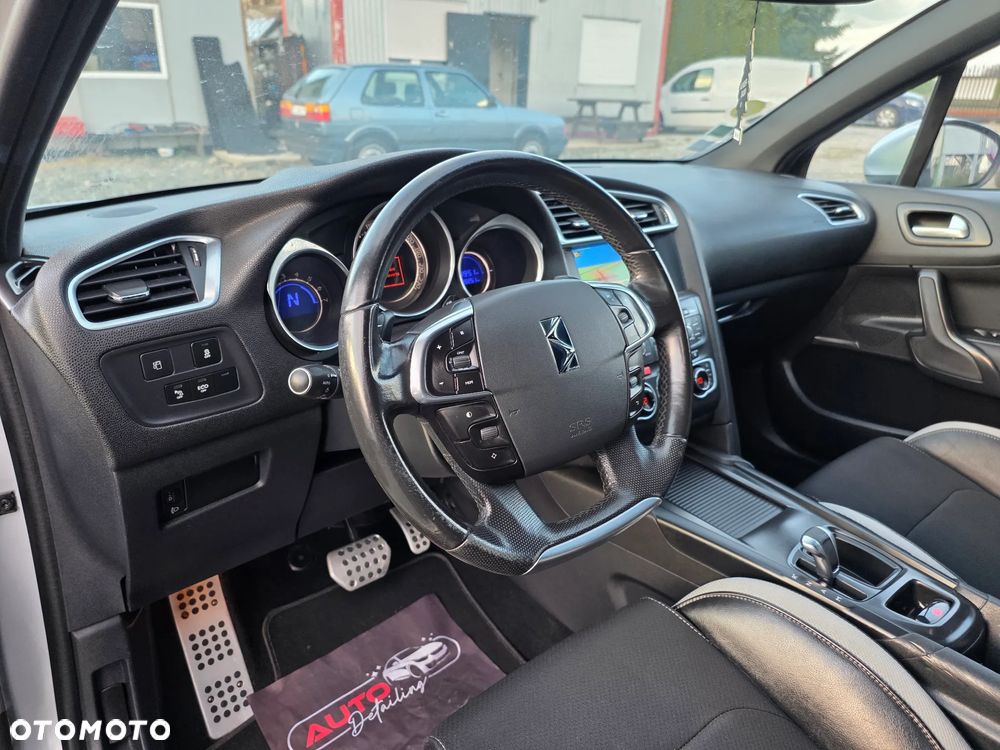 Citroën DS4 e-HDi 115 ETG6 SoChic - 39