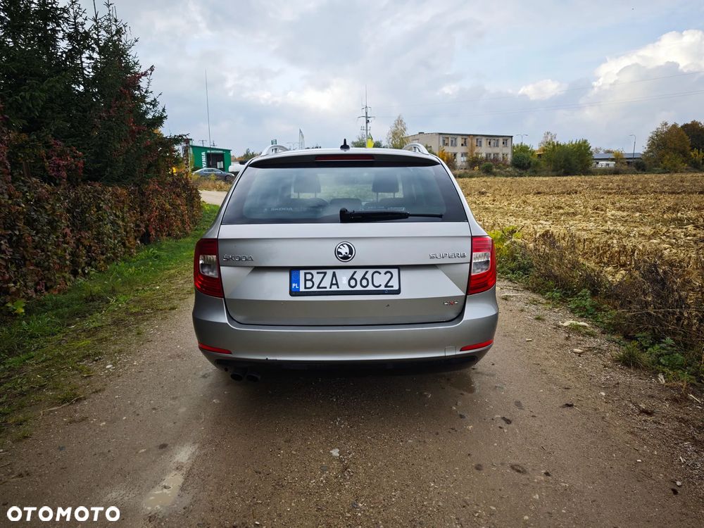 Skoda Superb 2.0 TDI 4x4 Elegance DSG - 5