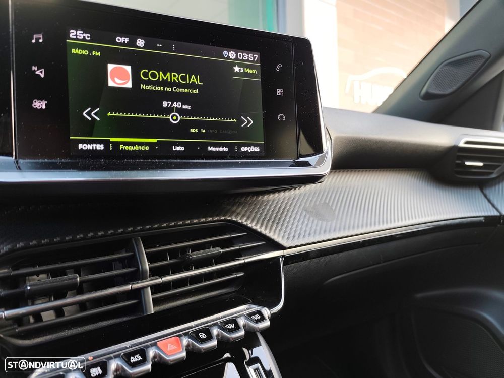 Peugeot 2008 PureTech 130 EAT8 Allure Pack - 17