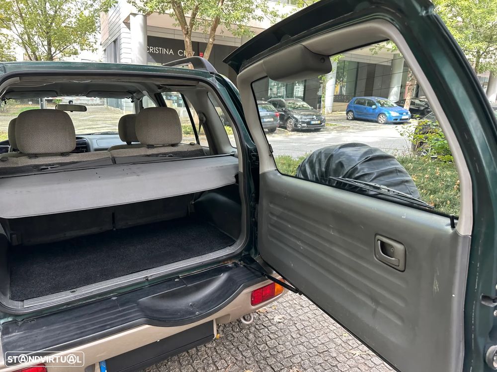 Suzuki Grand Vitara Metal Top 2.0 TDi - 28