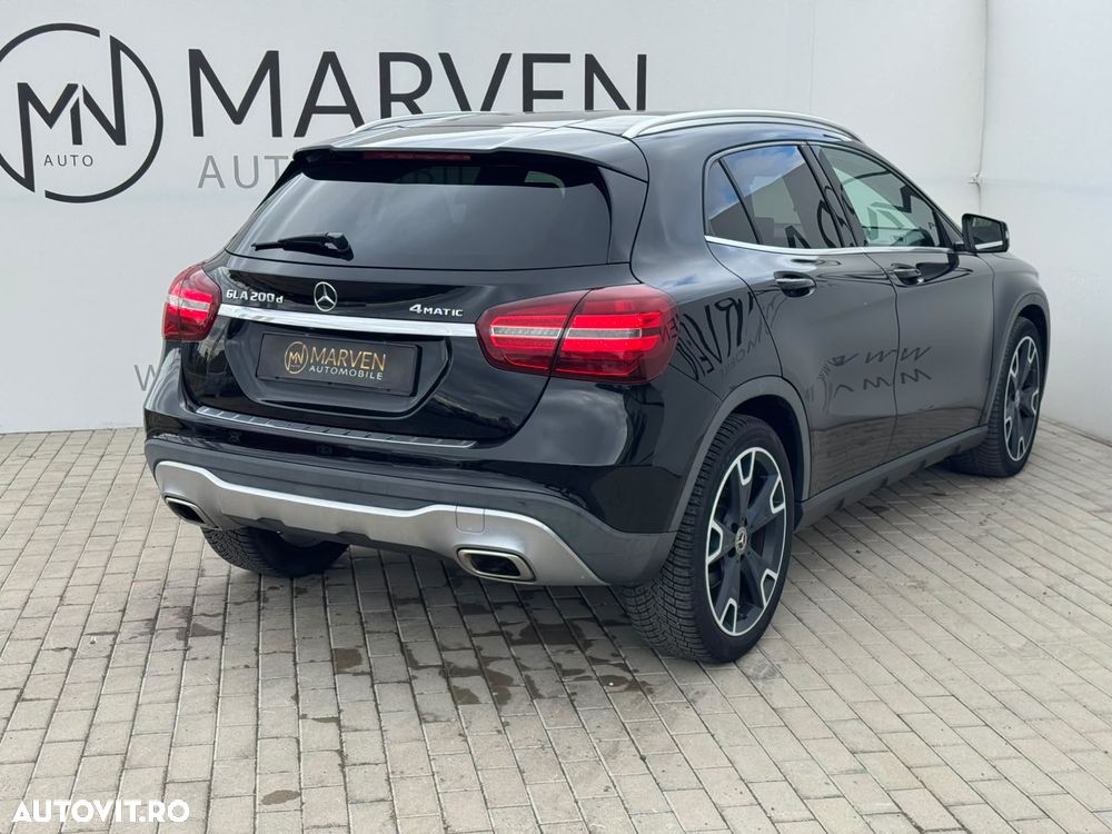 Mercedes-Benz GLA - 4